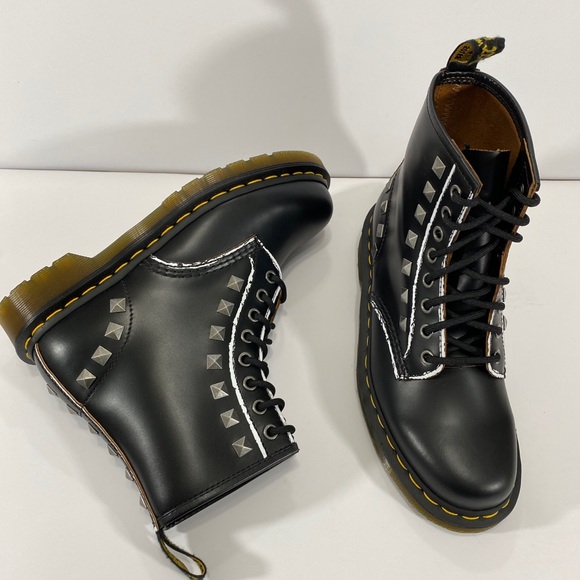 SOLD NEW DR MARTENS 1460 STUD CARE APPLIQUE BOOTS - Picture 6 of 11